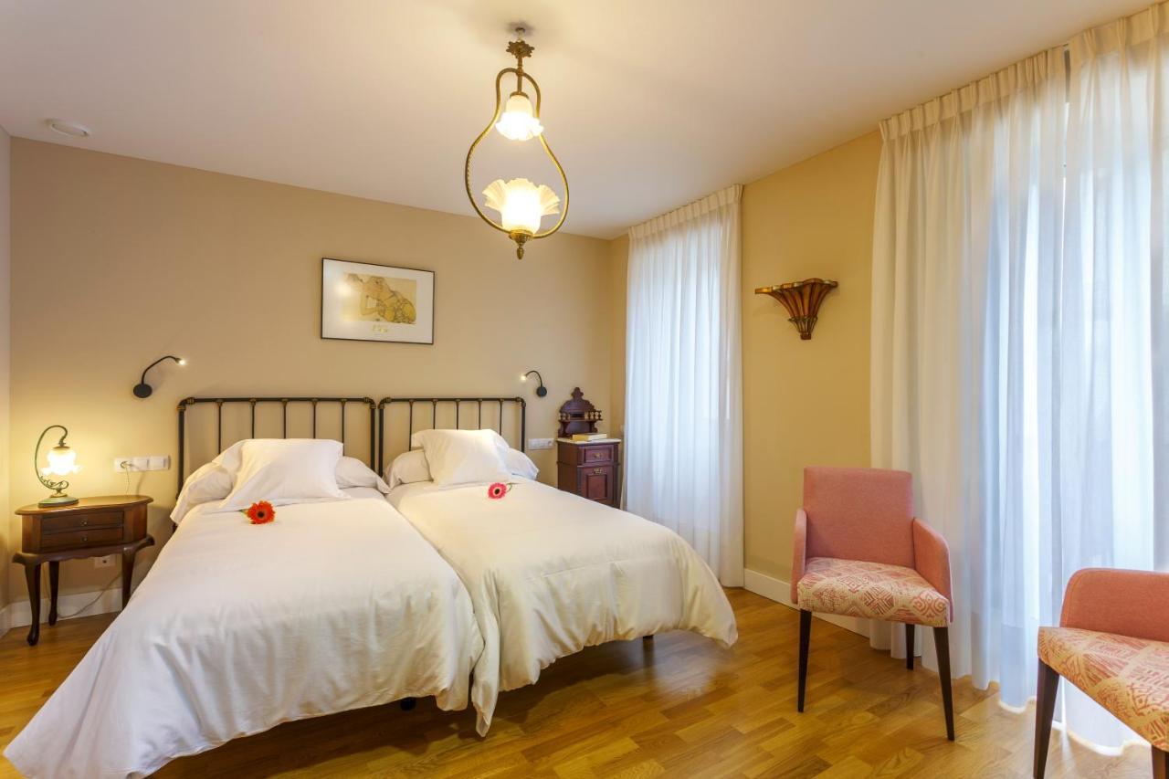 Hotel Casa Da Galbana Friol Luaran gambar